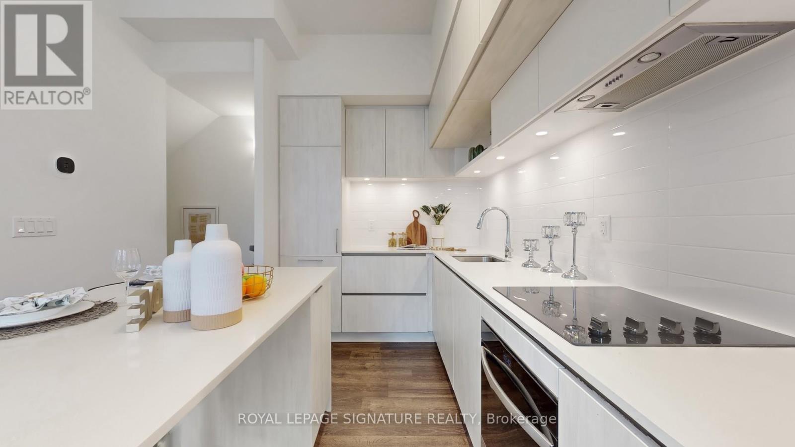 1517 - 11 David Eyer Road, Richmond Hill, Ontario  L4S 0N3 - Photo 6 - N12540284