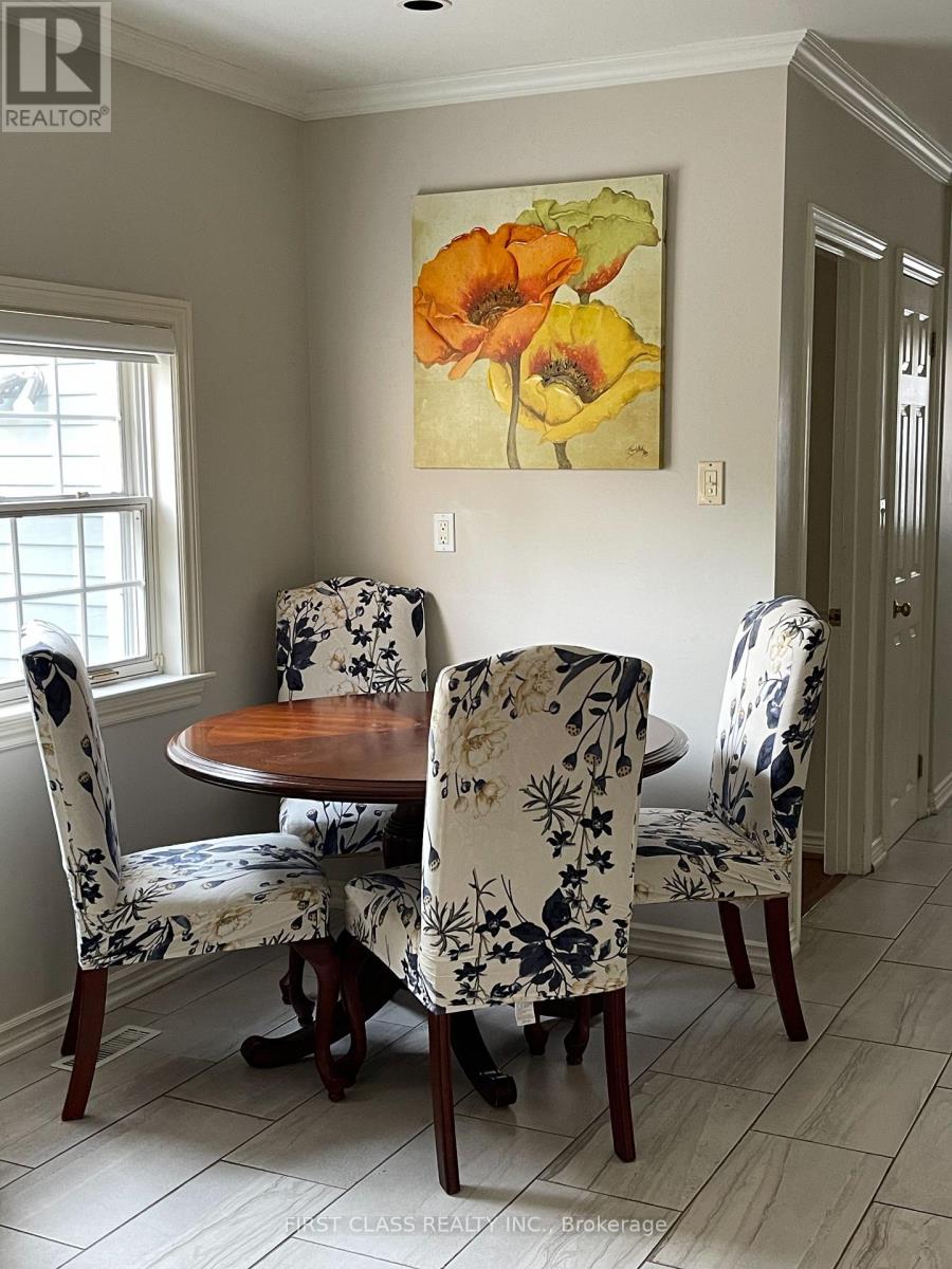 33 Apple Orchard Path, Markham, Ontario  L3T 3B5 - Photo 10 - N12540344