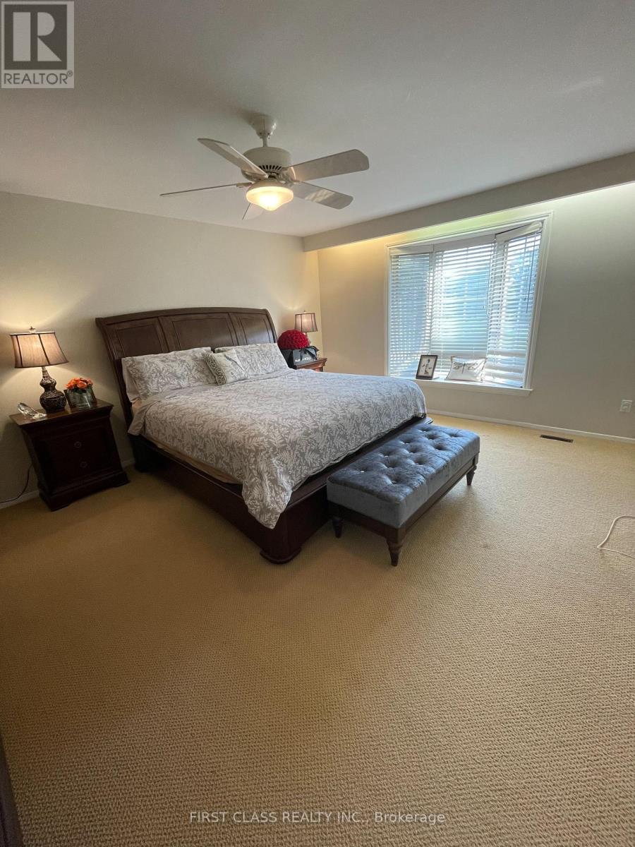 33 Apple Orchard Path, Markham, Ontario  L3T 3B5 - Photo 13 - N12540344