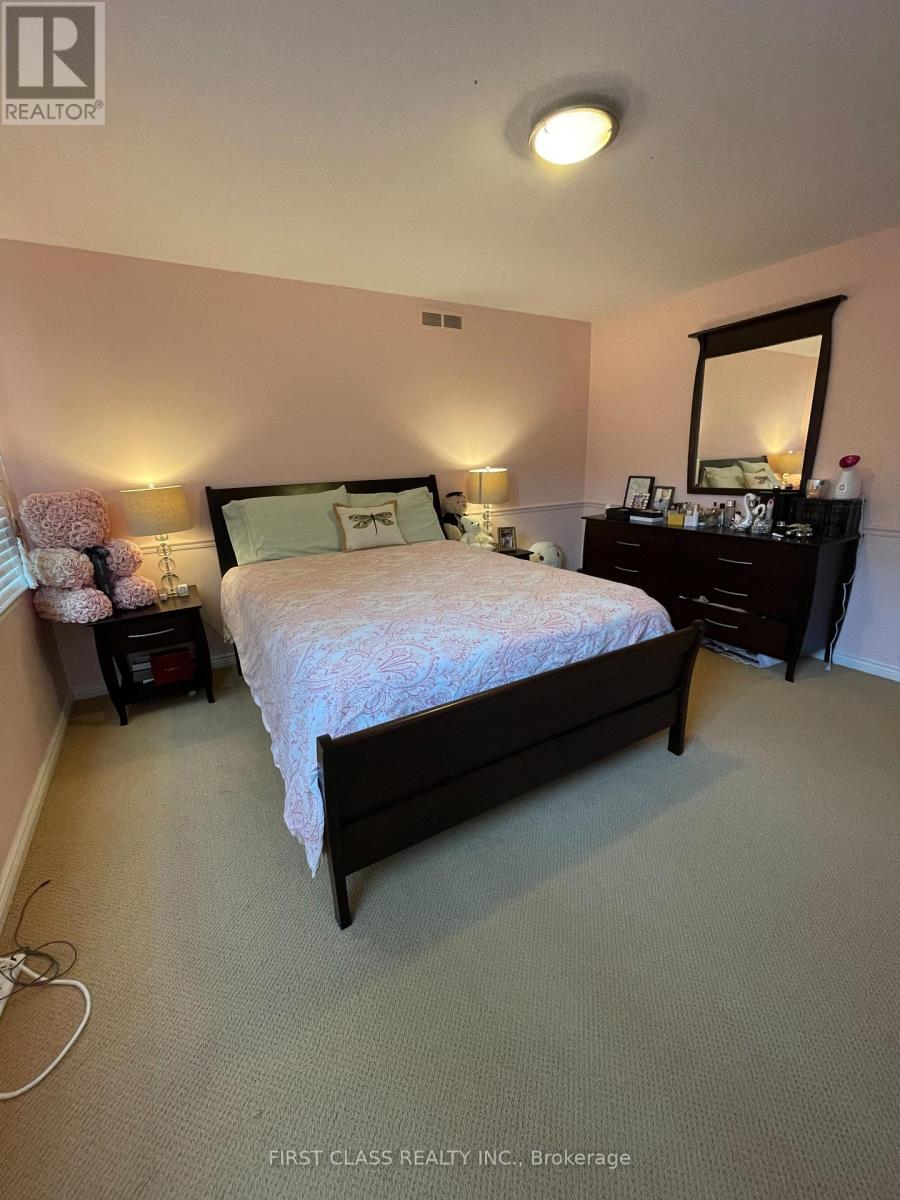 33 Apple Orchard Path, Markham, Ontario  L3T 3B5 - Photo 14 - N12540344