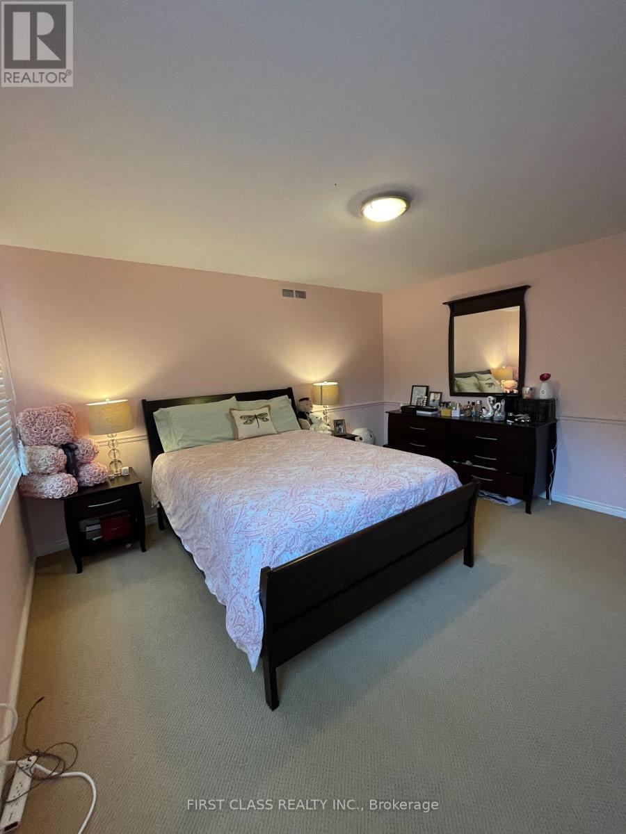 33 Apple Orchard Path, Markham, Ontario  L3T 3B5 - Photo 16 - N12540344