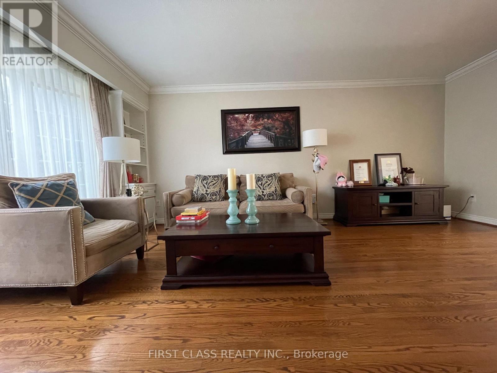 33 Apple Orchard Path, Markham, Ontario  L3T 3B5 - Photo 2 - N12540344