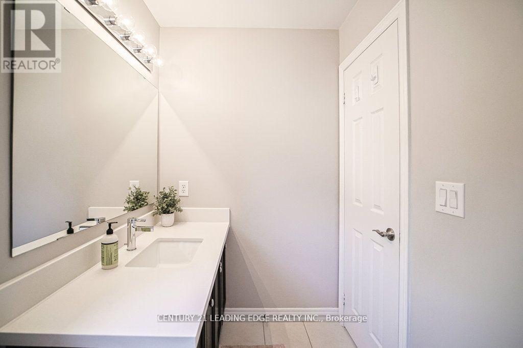 204 Ivy Jay Crescent, Aurora, Ontario  L4G 0E9 - Photo 22 - N12540386