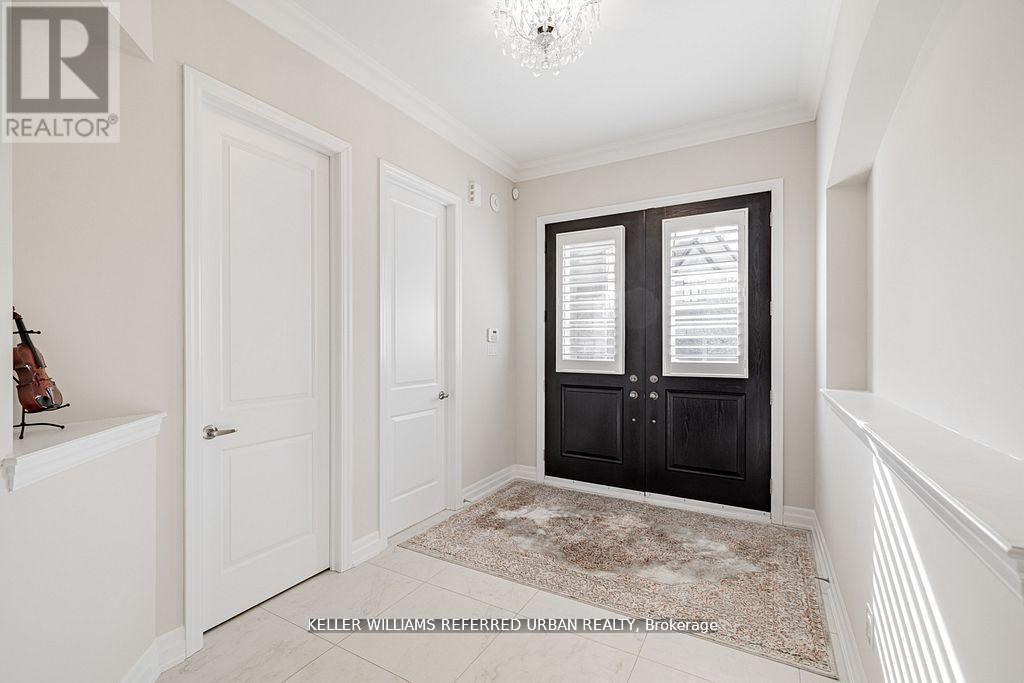 113 Burns Boulevard, King, Ontario  L7B 0M5 - Photo 3 - N12540394