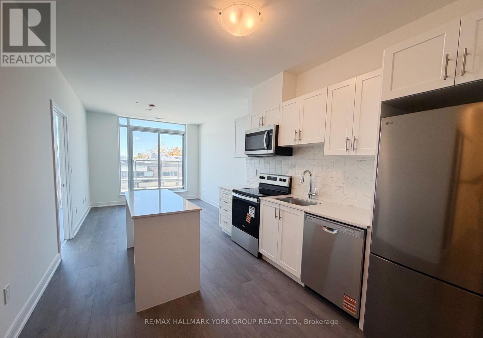 A319 - 715 DAVIS DRIVE, Newmarket, Ontario