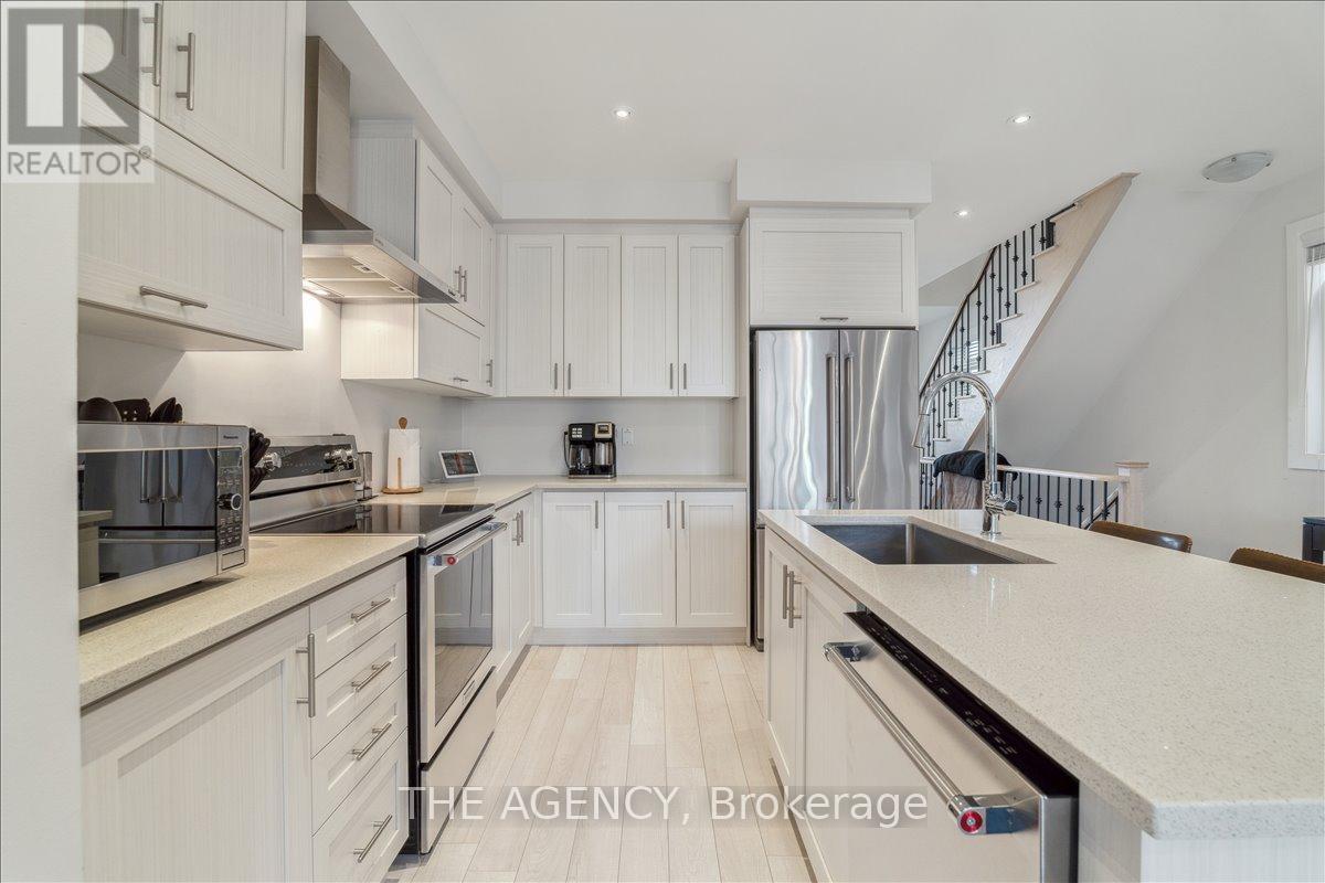 84 Salterton Circle, Vaughan, Ontario  L6A 4Z1 - Photo 13 - N12540446