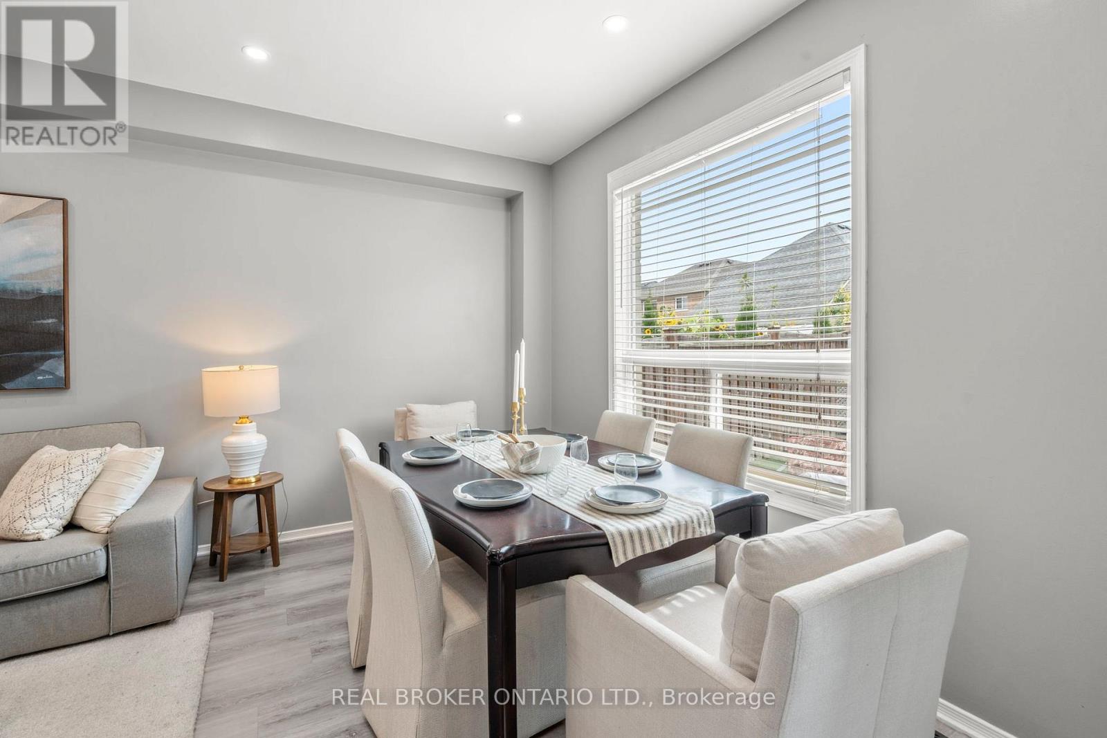 85 Laurier Avenue, Richmond Hill, Ontario  L4E 4P7 - Photo 10 - N12540468