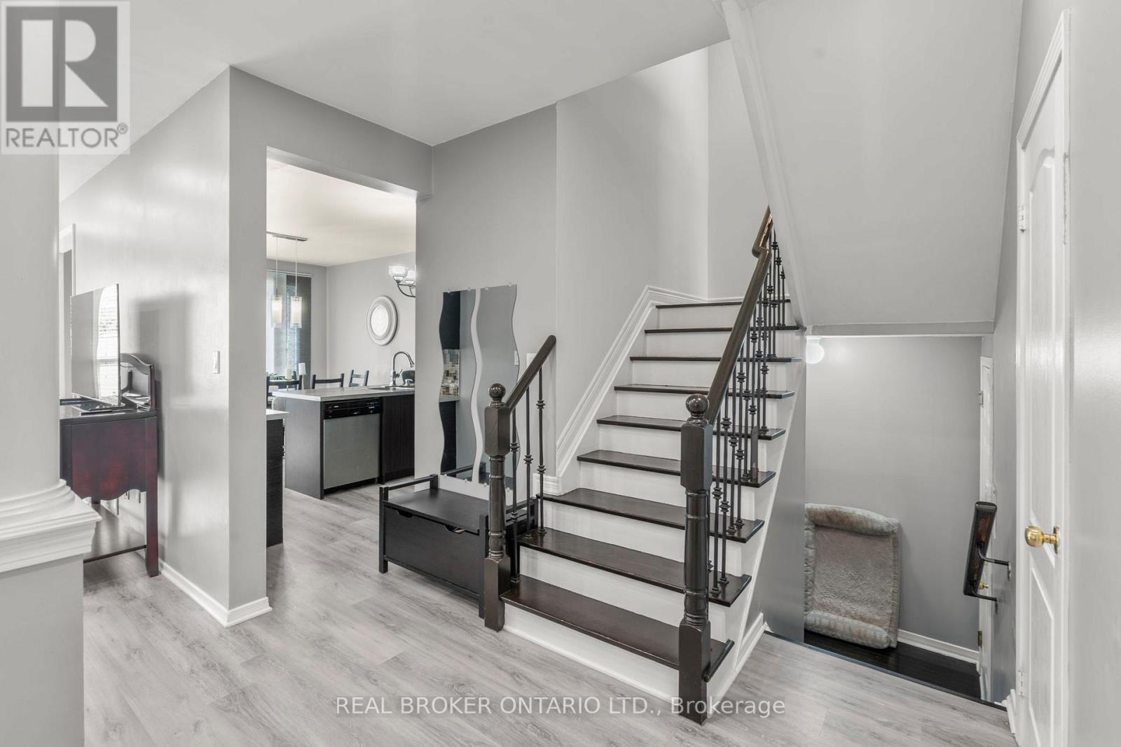 85 Laurier Avenue, Richmond Hill, Ontario  L4E 4P7 - Photo 22 - N12540468