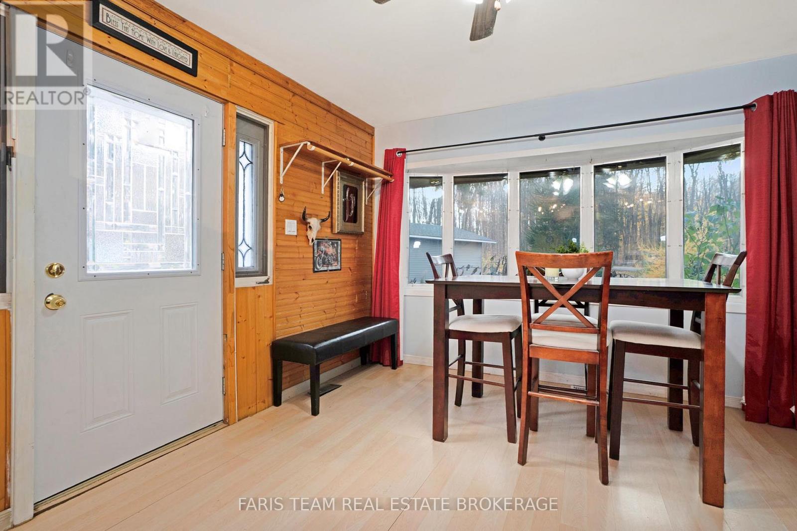 2235 Ron Jones Road E5, Tay, Ontario  L4R 4K3 - Photo 11 - S12540494