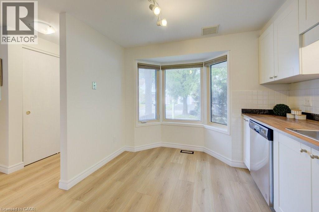 464b Exmoor Street, Waterloo, Ontario  N2K 3T7 - Photo 5 - 40771392