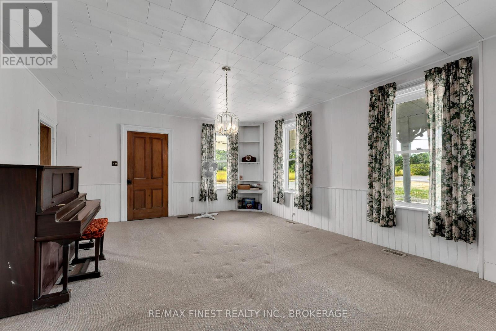 291 Hambly Road, Greater Napanee, Ontario K7R 3K8 - Photo 11 - X12540618