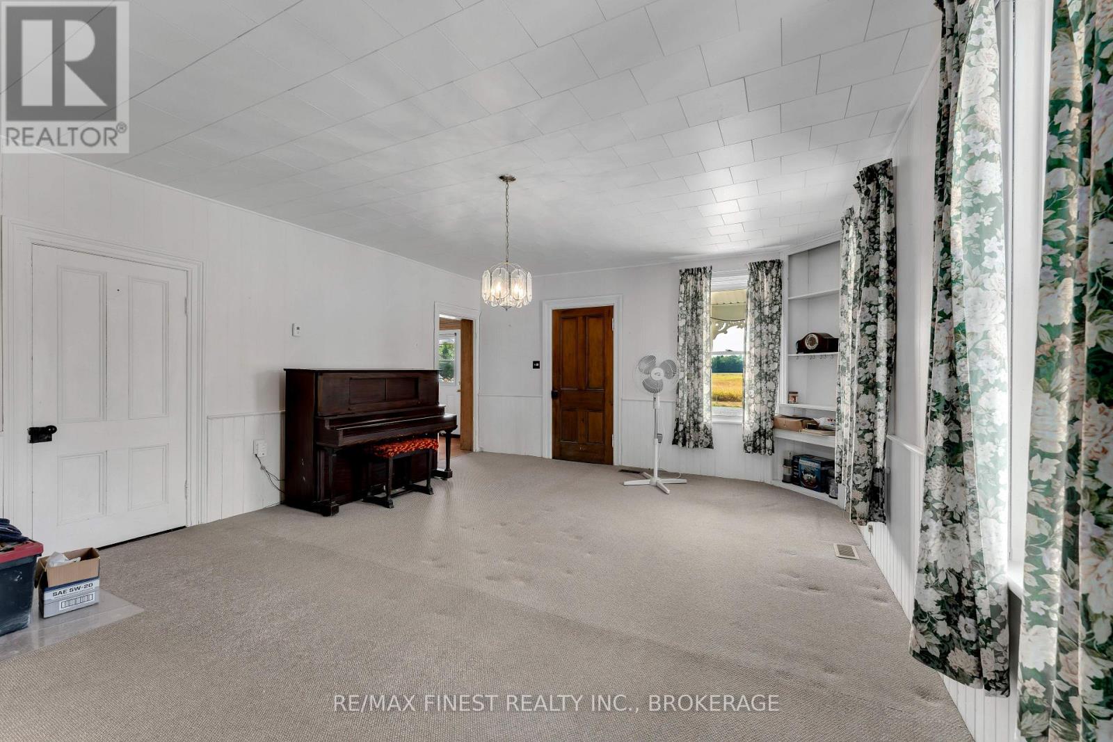 291 Hambly Road, Greater Napanee, Ontario K7R 3K8 - Photo 9 - X12540618