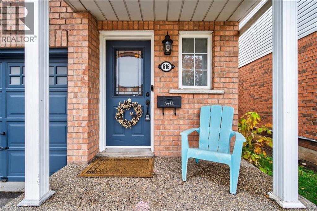 616 Iris Court, Burlington, Ontario  L7L 7A1 - Photo 4 - 40785889