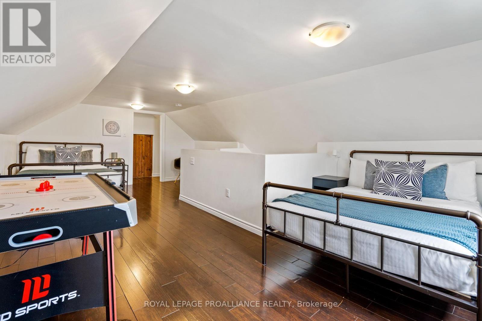 Main - 5654 Desson Avenue, Niagara Falls, Ontario  L2G 3T2 - Photo 17 - X12540628