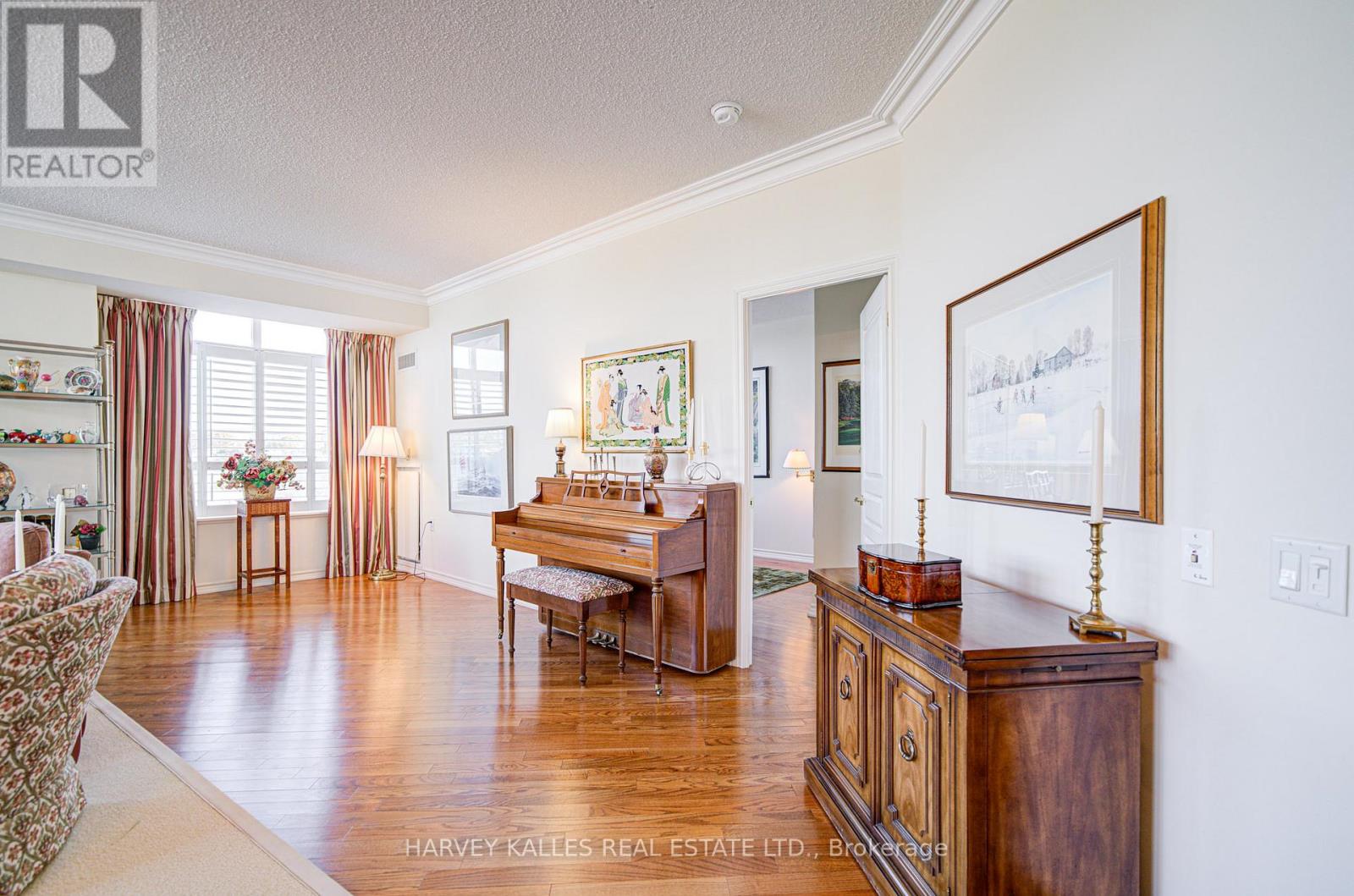 404 - 1 Glen Park, Toronto, Ontario  M6B 4M5 - Photo 14 - C12540244