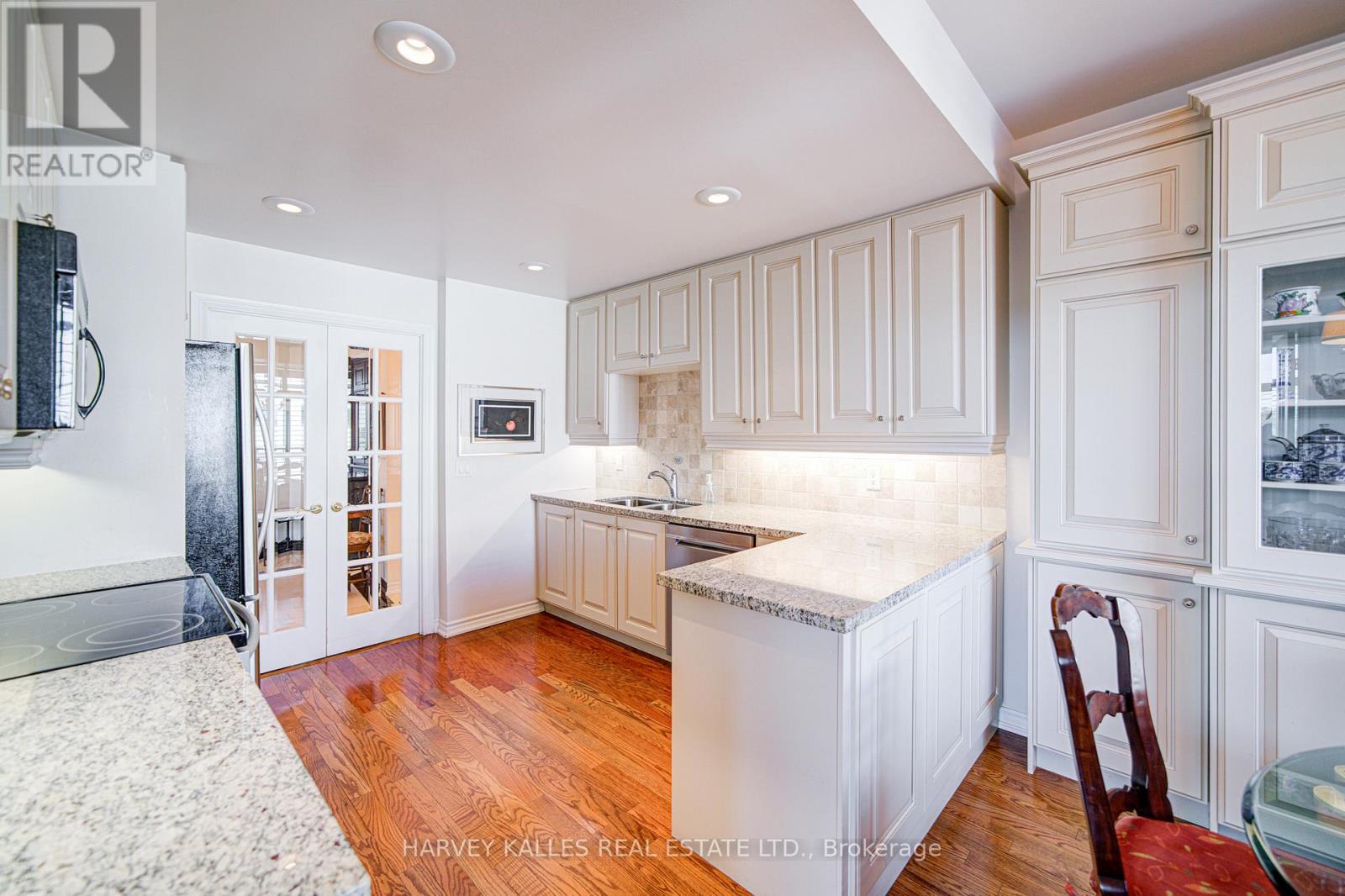 404 - 1 Glen Park, Toronto, Ontario  M6B 4M5 - Photo 17 - C12540244