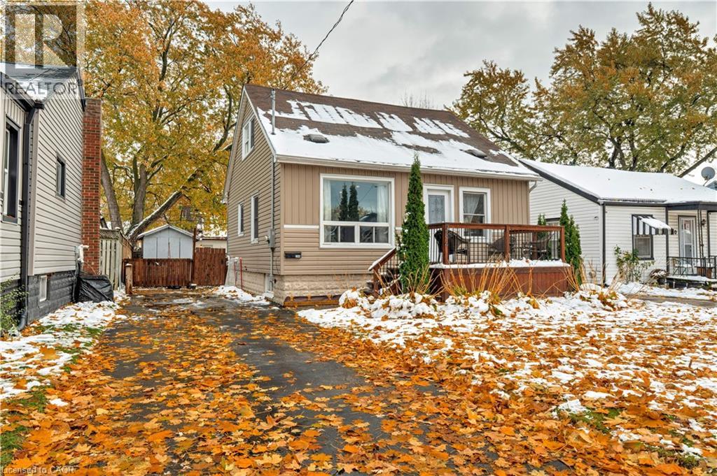 284 WALTER Avenue N, Hamilton, Ontario