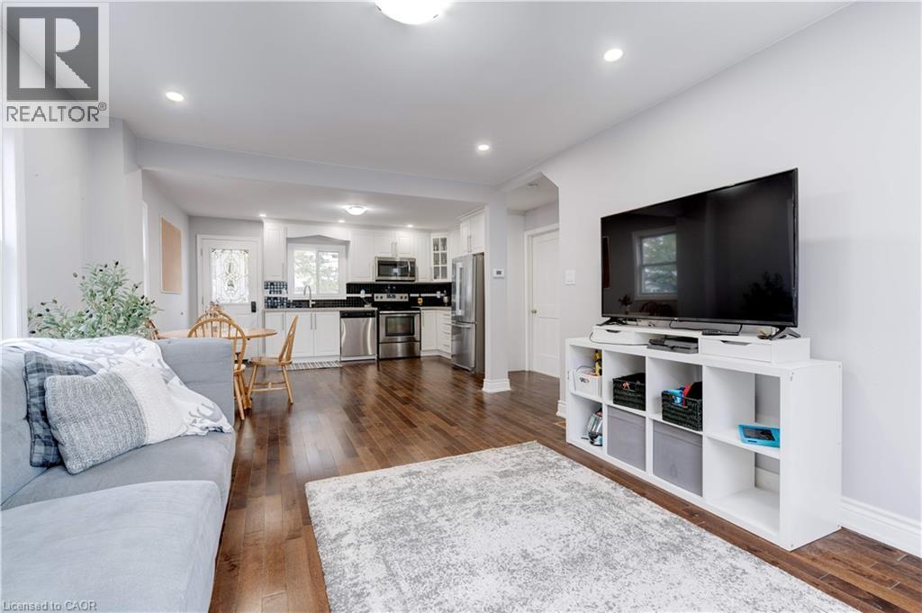 284 Walter Avenue N, Hamilton, Ontario L8H 5R4 - Photo 7 - 40787974