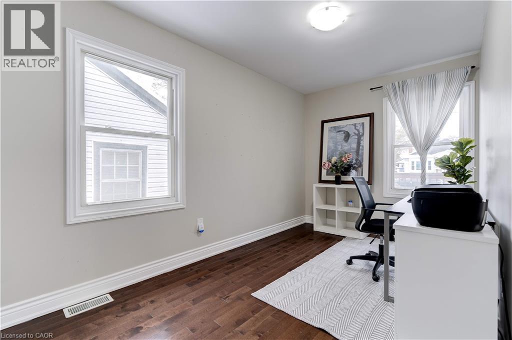 284 Walter Avenue N, Hamilton, Ontario L8H 5R4 - Photo 13 - 40787974