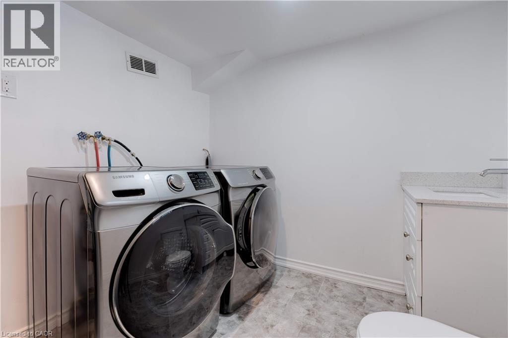 284 Walter Avenue N, Hamilton, Ontario L8H 5R4 - Photo 32 - 40787974