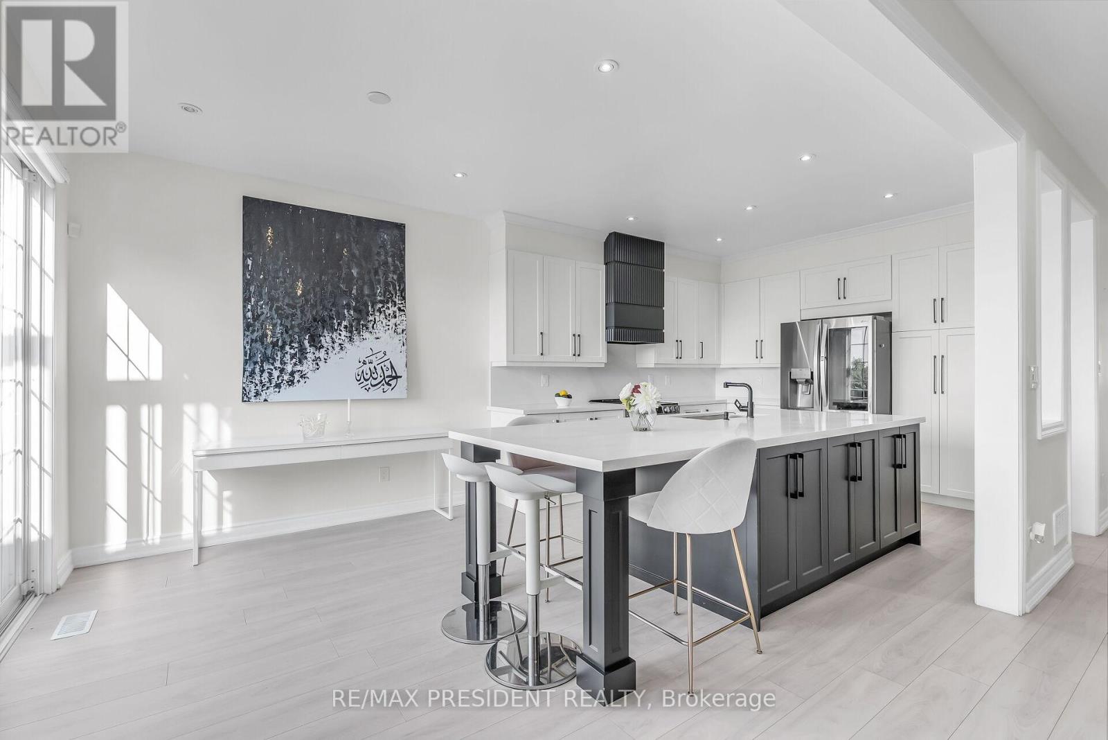 66 Bayhampton Drive, Brampton, Ontario  L6P 2S7 - Photo 13 - W12540222