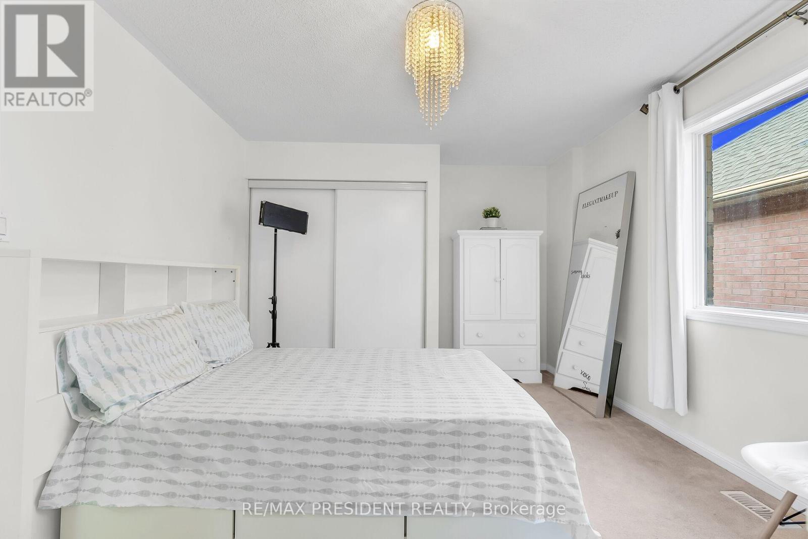 66 Bayhampton Drive, Brampton, Ontario  L6P 2S7 - Photo 29 - W12540222