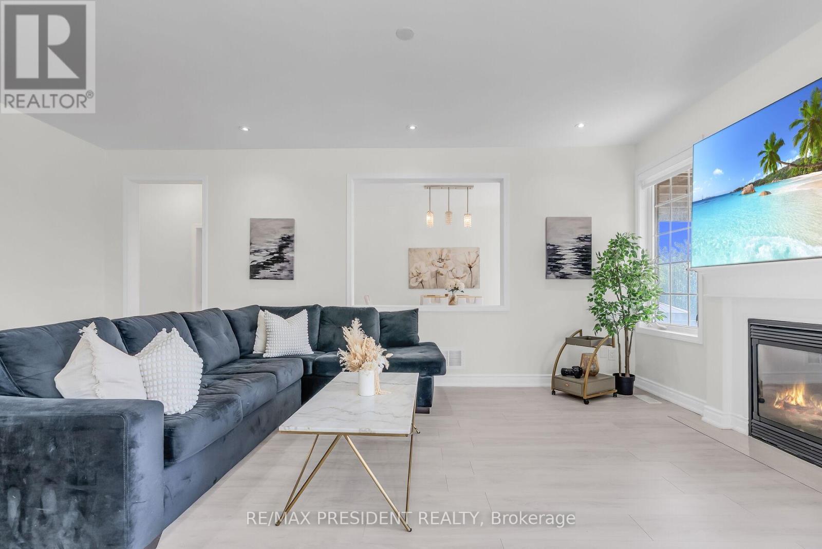 66 Bayhampton Drive, Brampton, Ontario  L6P 2S7 - Photo 9 - W12540222