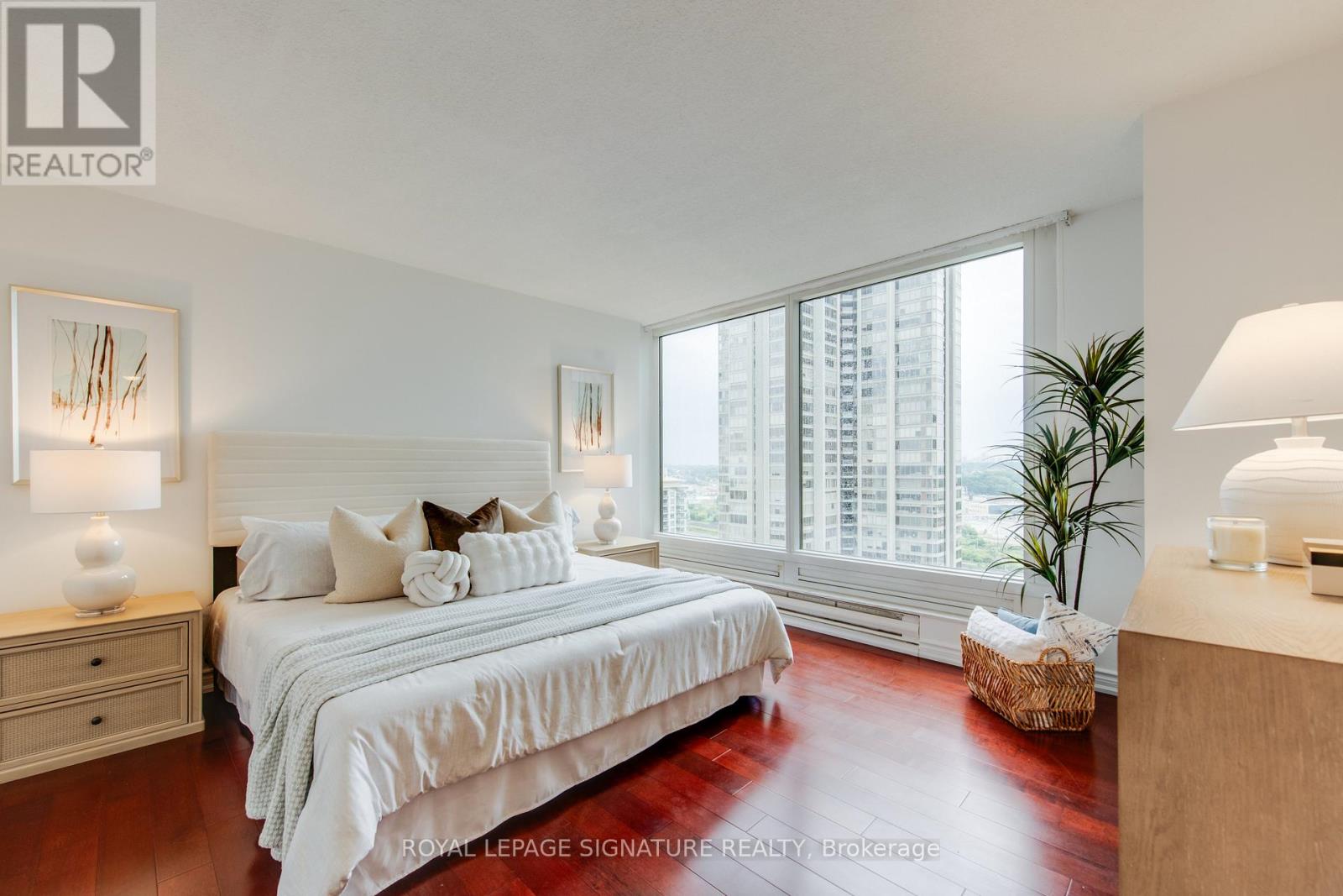 2108 - 1 Palace Pier Court, Toronto, Ontario  M8V 3W9 - Photo 14 - W12540248