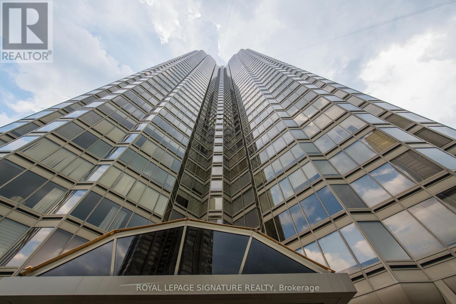 2108 - 1 Palace Pier Court, Toronto, Ontario  M8V 3W9 - Photo 17 - W12540248