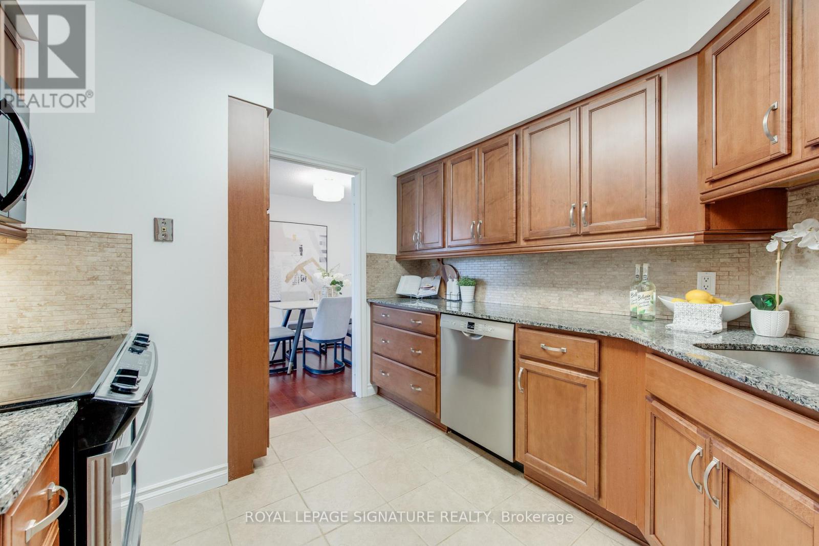 2108 - 1 Palace Pier Court, Toronto, Ontario  M8V 3W9 - Photo 19 - W12540248