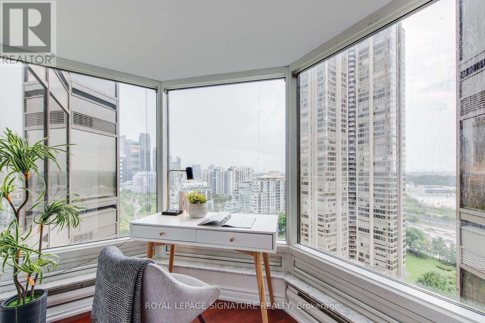 2108 - 1 Palace Pier Court, Toronto, Ontario  M8V 3W9 - Photo 7 - W12540248