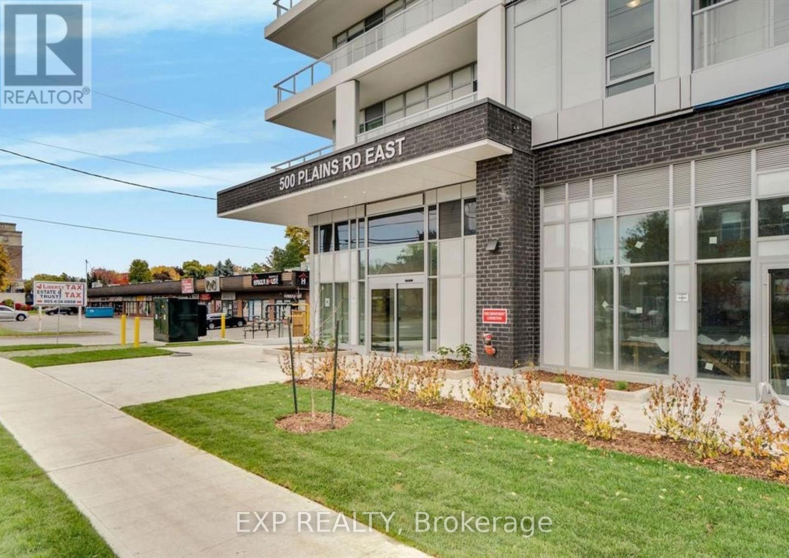 302 - 500 Plains Road E, Burlington, Ontario  L7T 2E1 - Photo 4 - W12540306