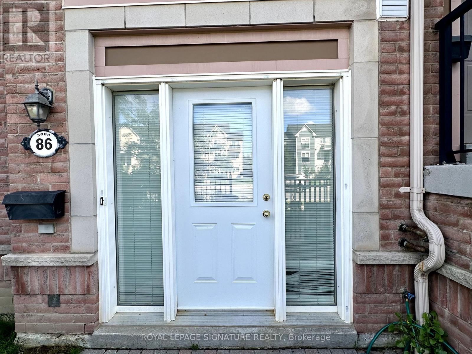 86 - 3088 Eglinton Avenue, Mississauga, Ontario  L5M 8C5 - Photo 2 - W12540312