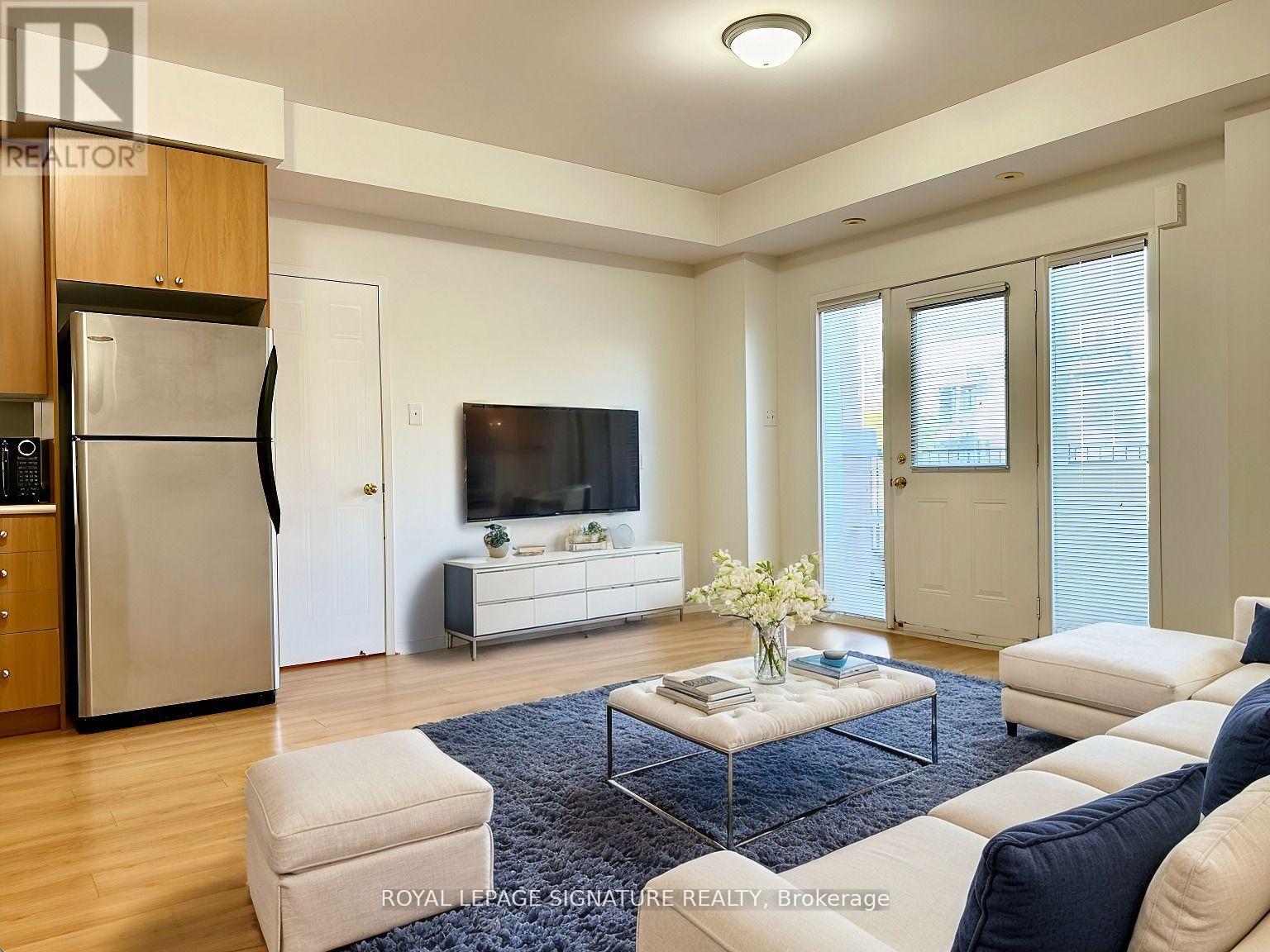 86 - 3088 Eglinton Avenue, Mississauga, Ontario  L5M 8C5 - Photo 3 - W12540312