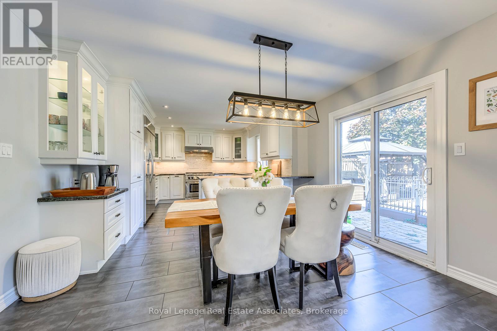 2535 Andover Road, Oakville, Ontario  L6H 6C3 - Photo 10 - W12540332