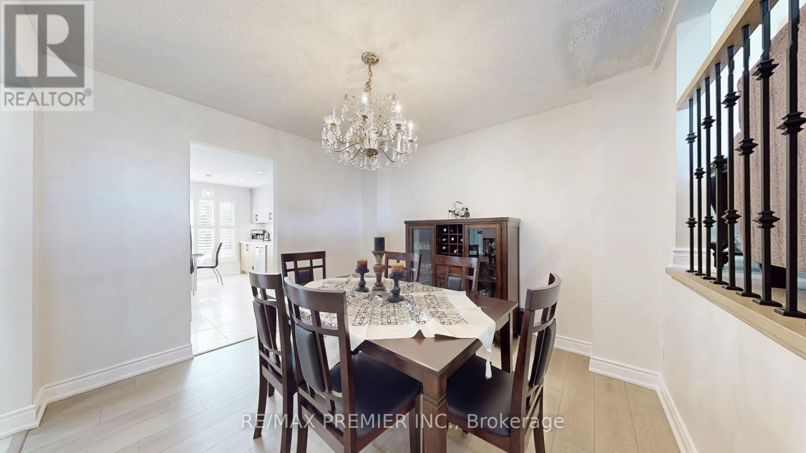 16 Magdalena Court, Toronto, Ontario  M9V 4S7 - Photo 10 - W12540364