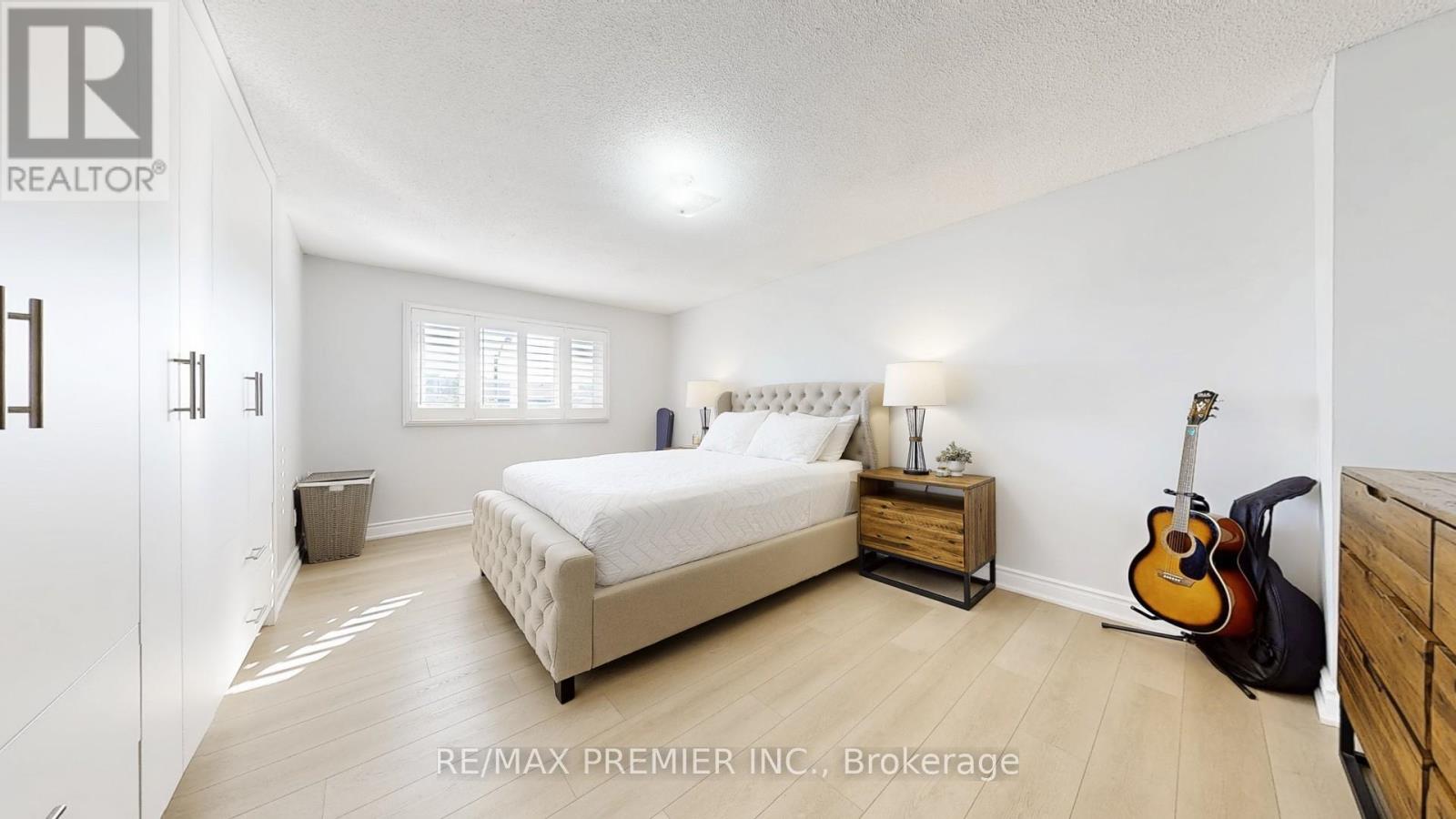 16 Magdalena Court, Toronto, Ontario  M9V 4S7 - Photo 21 - W12540364