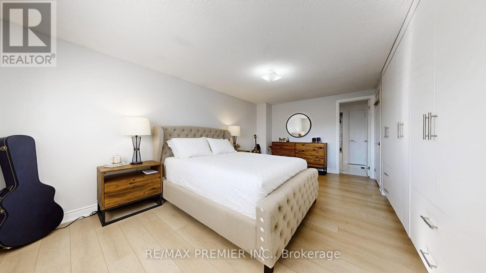 16 Magdalena Court, Toronto, Ontario  M9V 4S7 - Photo 22 - W12540364