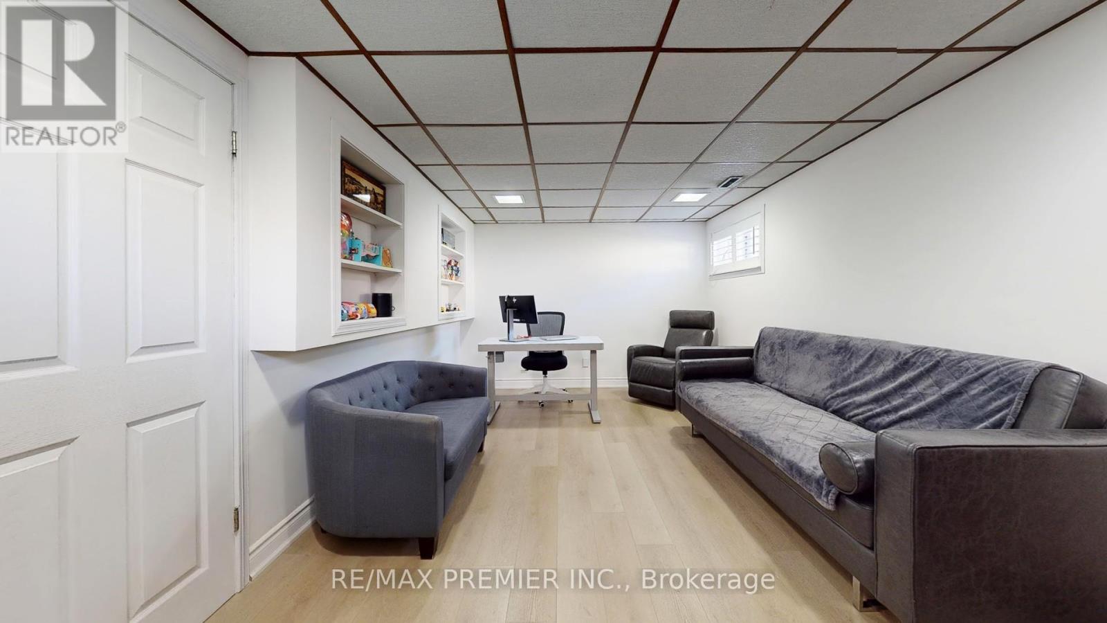 16 Magdalena Court, Toronto, Ontario  M9V 4S7 - Photo 29 - W12540364