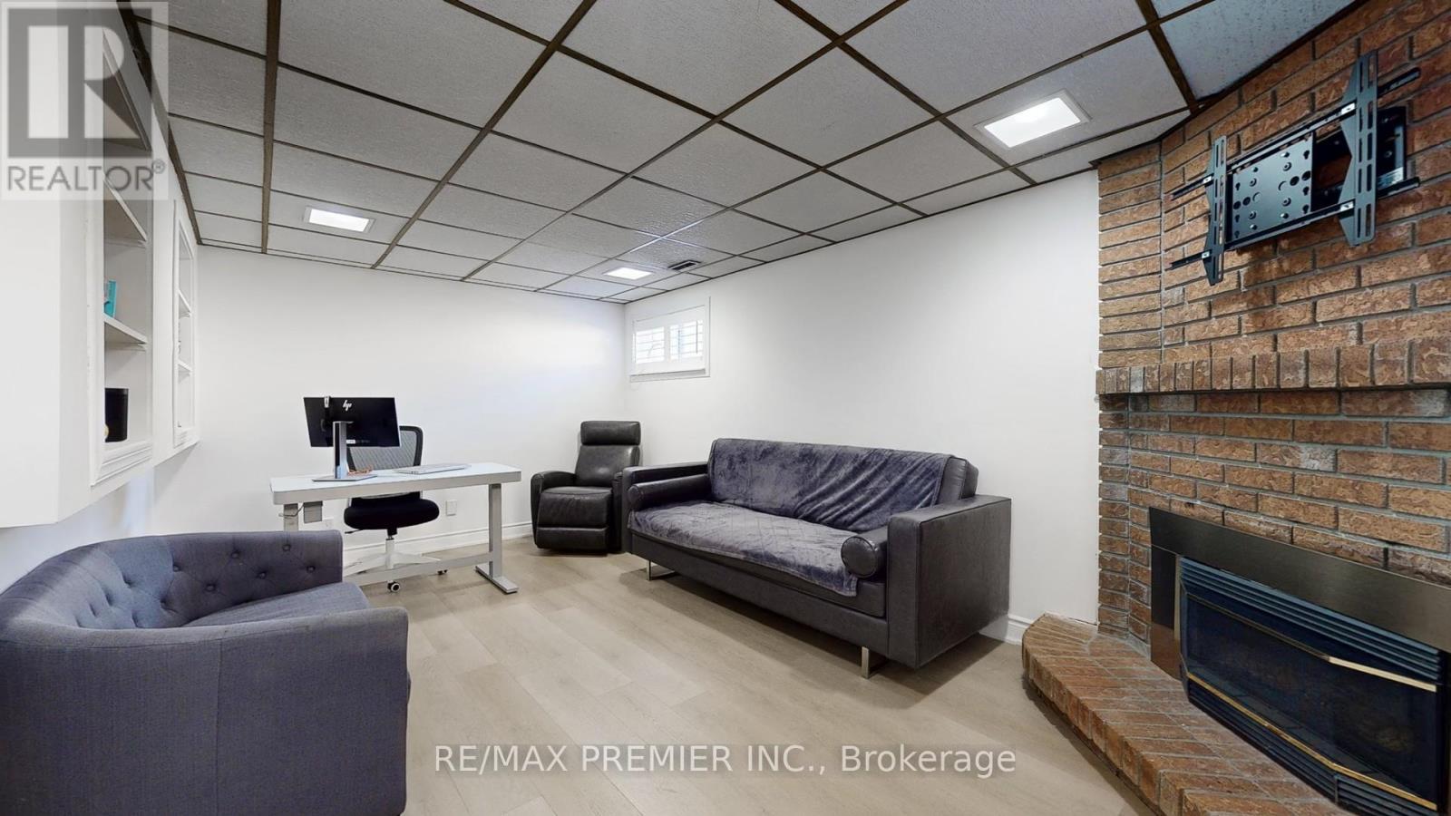 16 Magdalena Court, Toronto, Ontario  M9V 4S7 - Photo 30 - W12540364