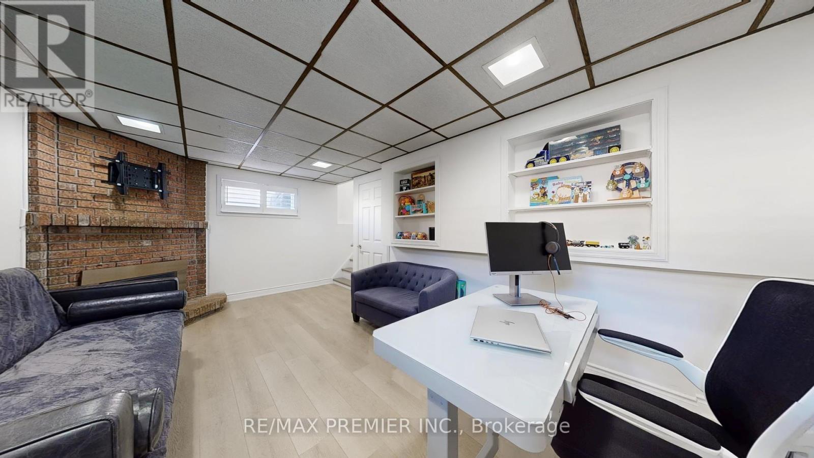 16 Magdalena Court, Toronto, Ontario  M9V 4S7 - Photo 31 - W12540364