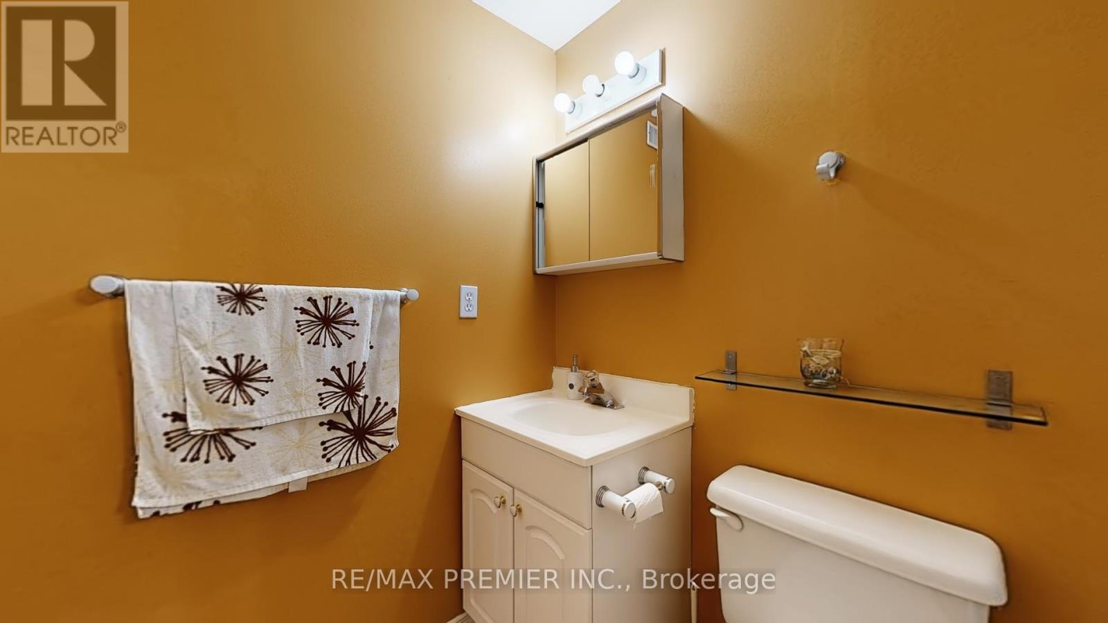 16 Magdalena Court, Toronto, Ontario  M9V 4S7 - Photo 35 - W12540364