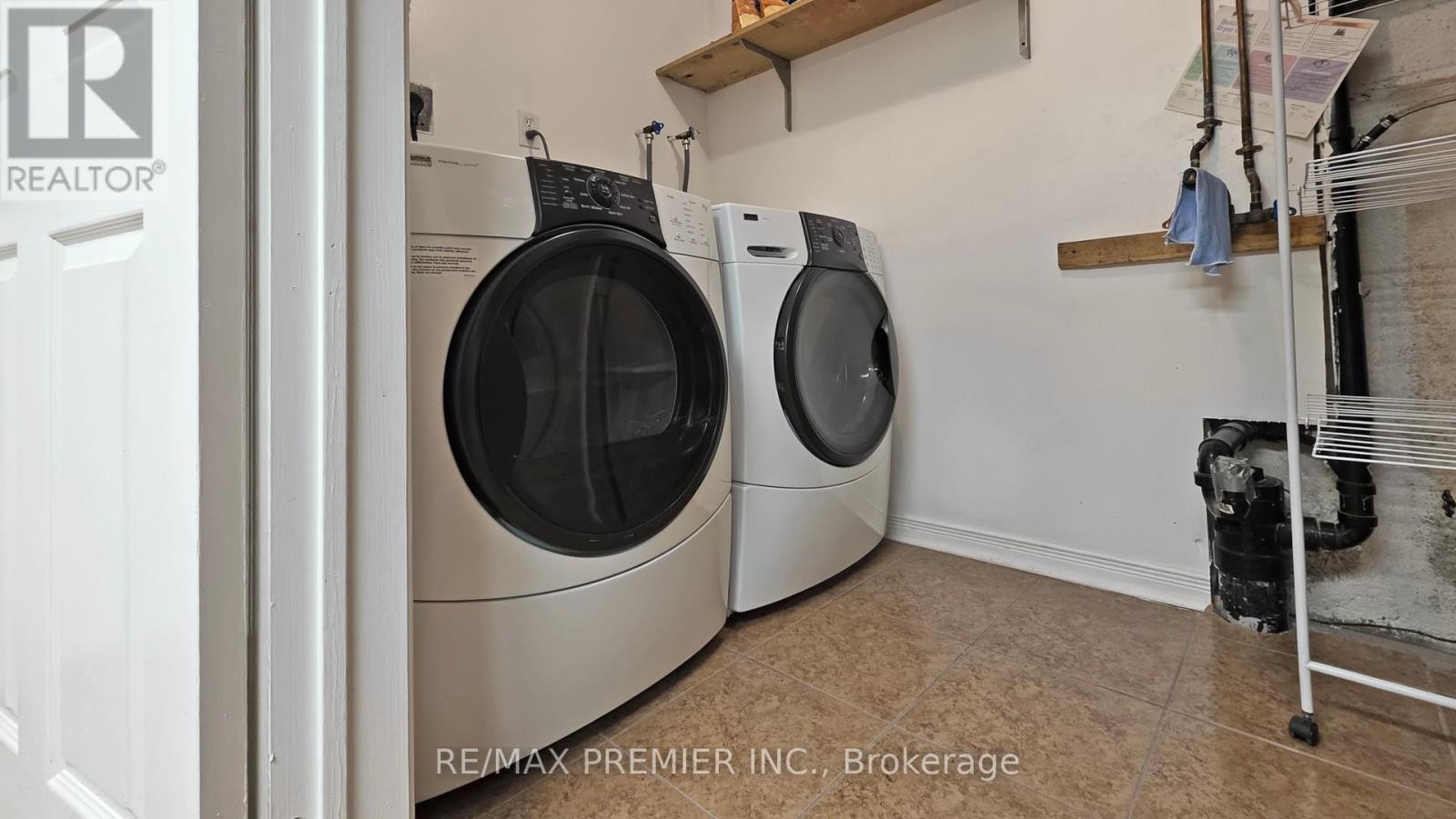 16 Magdalena Court, Toronto, Ontario  M9V 4S7 - Photo 36 - W12540364