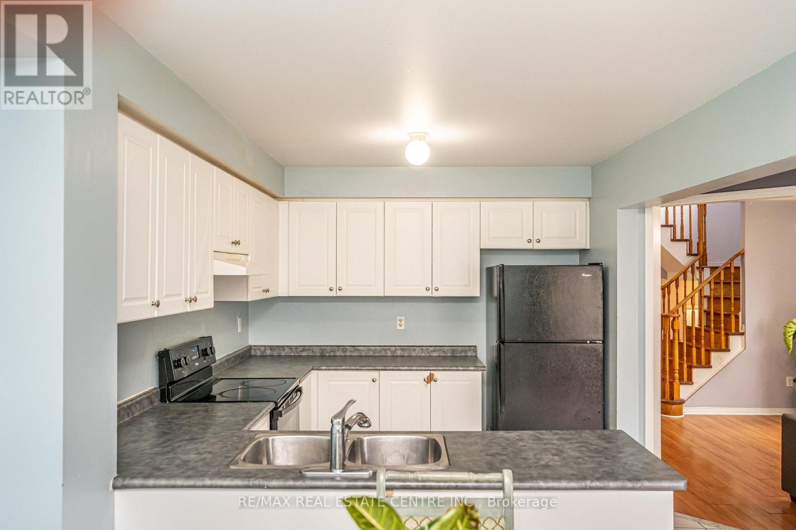 43 Trumpet Valley Boulevard, Brampton, Ontario  L7A 2Z8 - Photo 17 - W12540376