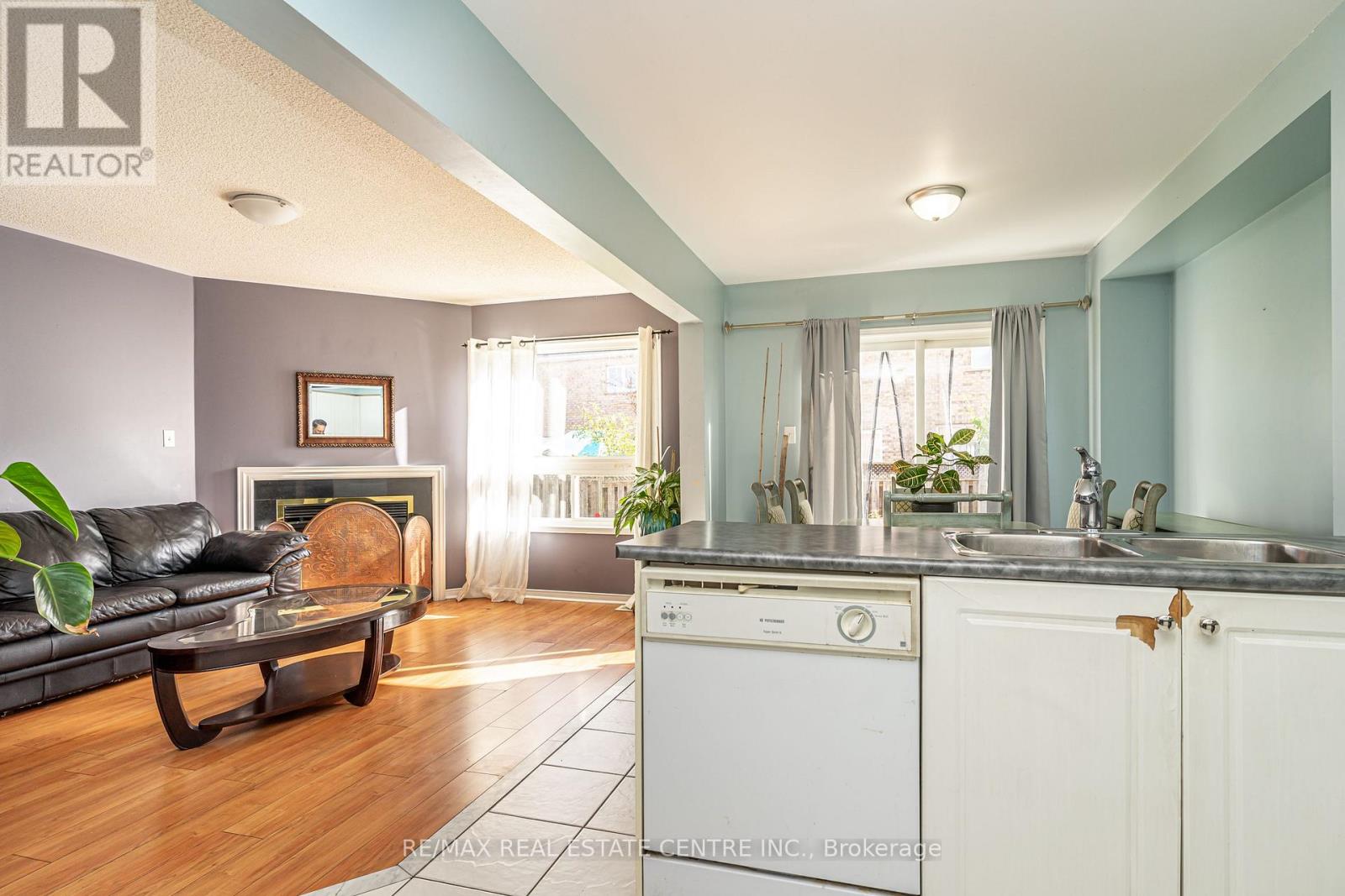 43 Trumpet Valley Boulevard, Brampton, Ontario  L7A 2Z8 - Photo 18 - W12540376