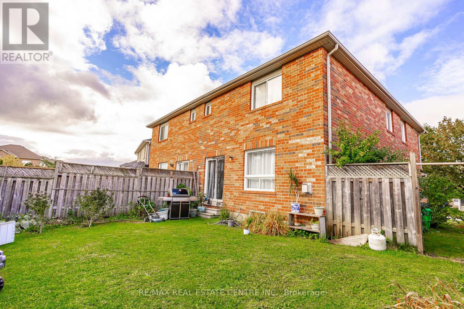 43 Trumpet Valley Boulevard, Brampton, Ontario  L7A 2Z8 - Photo 35 - W12540376