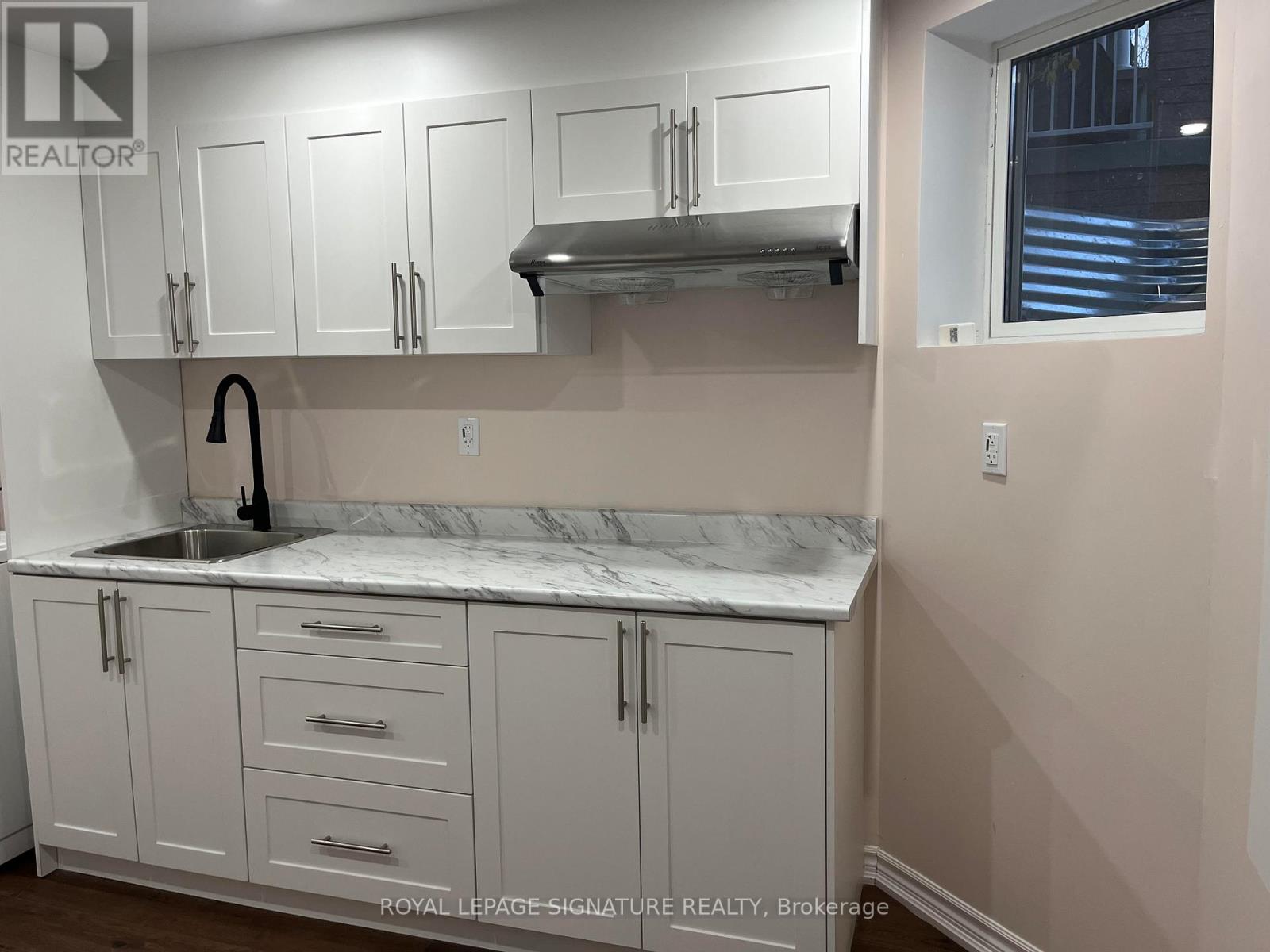 Bsmt - 2304 Bankside Drive, Mississauga, Ontario  L5M 6E1 - Photo 5 - W12540398