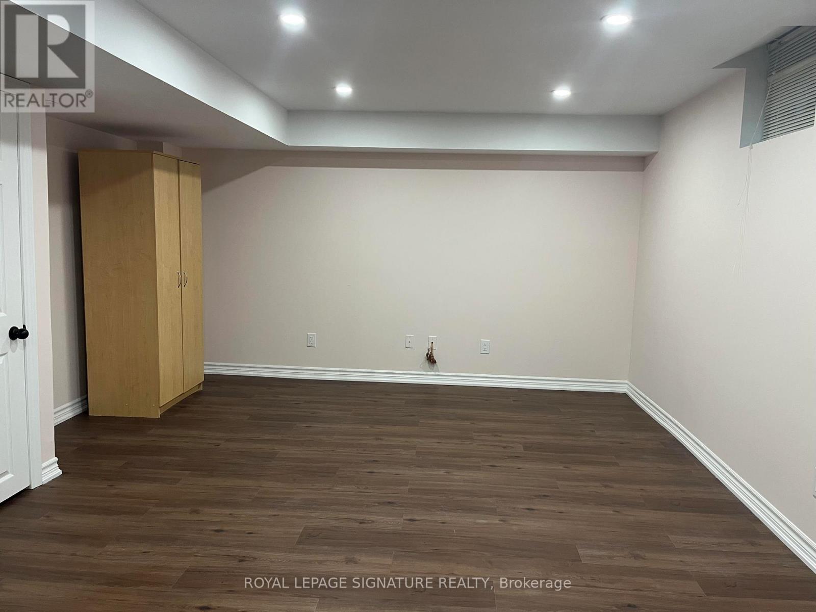 Bsmt - 2304 Bankside Drive, Mississauga, Ontario  L5M 6E1 - Photo 8 - W12540398