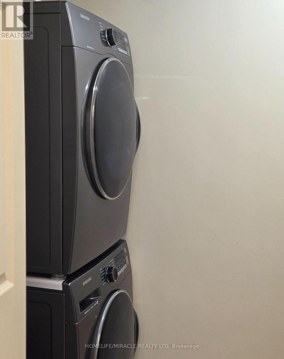 1701 - 285 Enfield Place S, Mississauga, Ontario  L5B 3Y6 - Photo 8 - W12540410