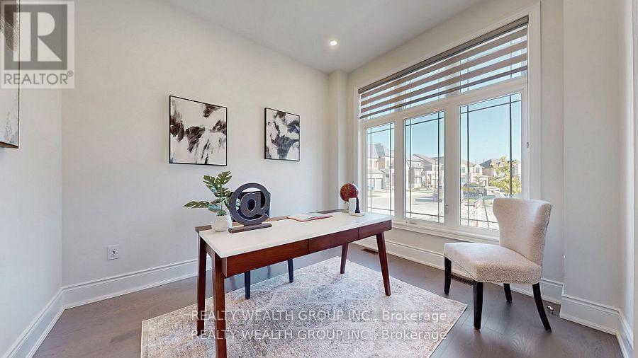 2421 Irene Crescent, Oakville, Ontario  L6H 7C5 - Photo 13 - W12540416